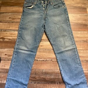 Levi’s Tapered Jeans
